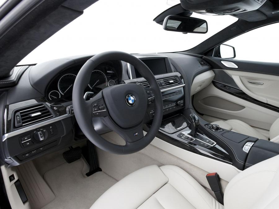 Интерьер BMW 640d Coupe M Sport Package 2011 года  (фото 7 из 8)
